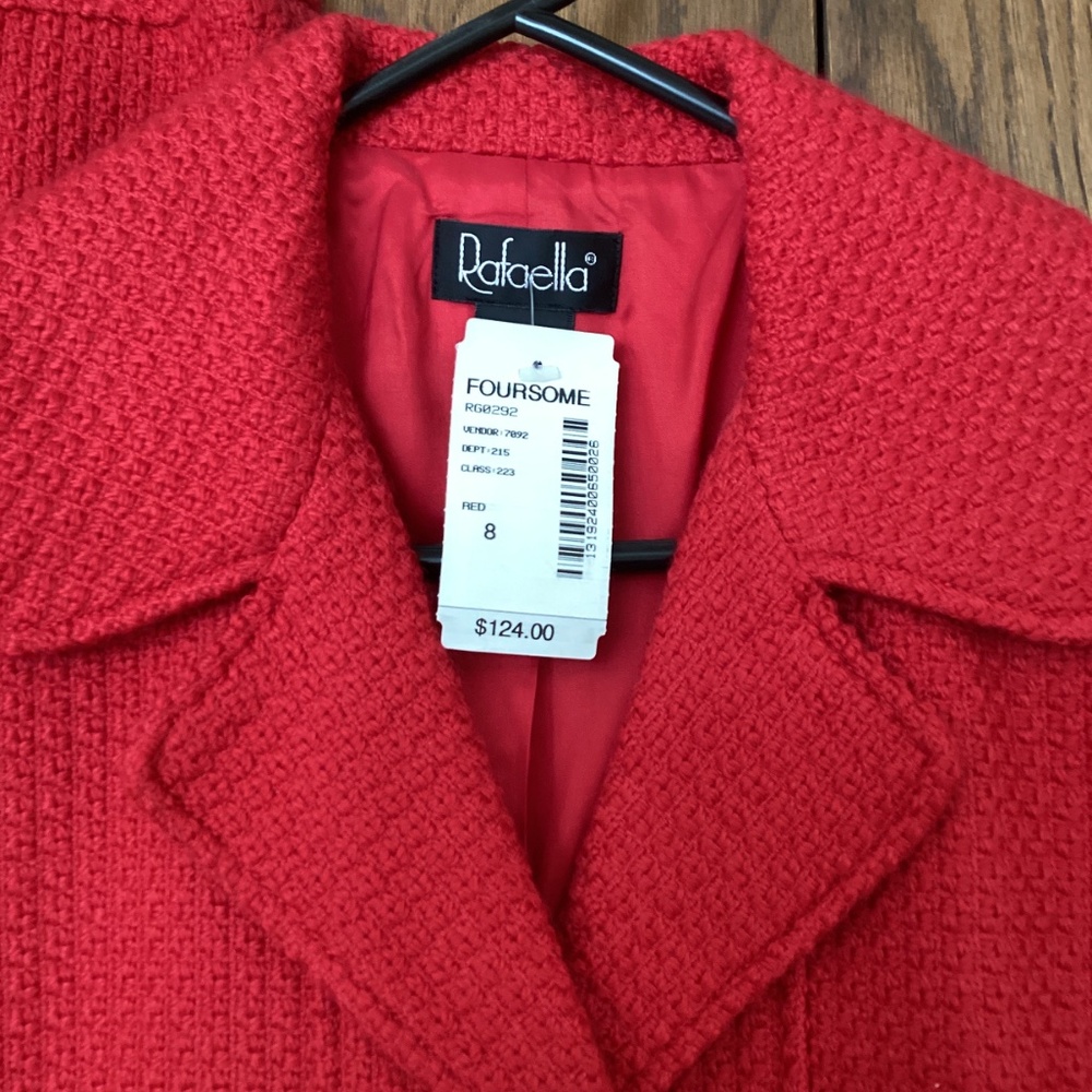 Red skirt suit size 8 - Picture 3 of 4